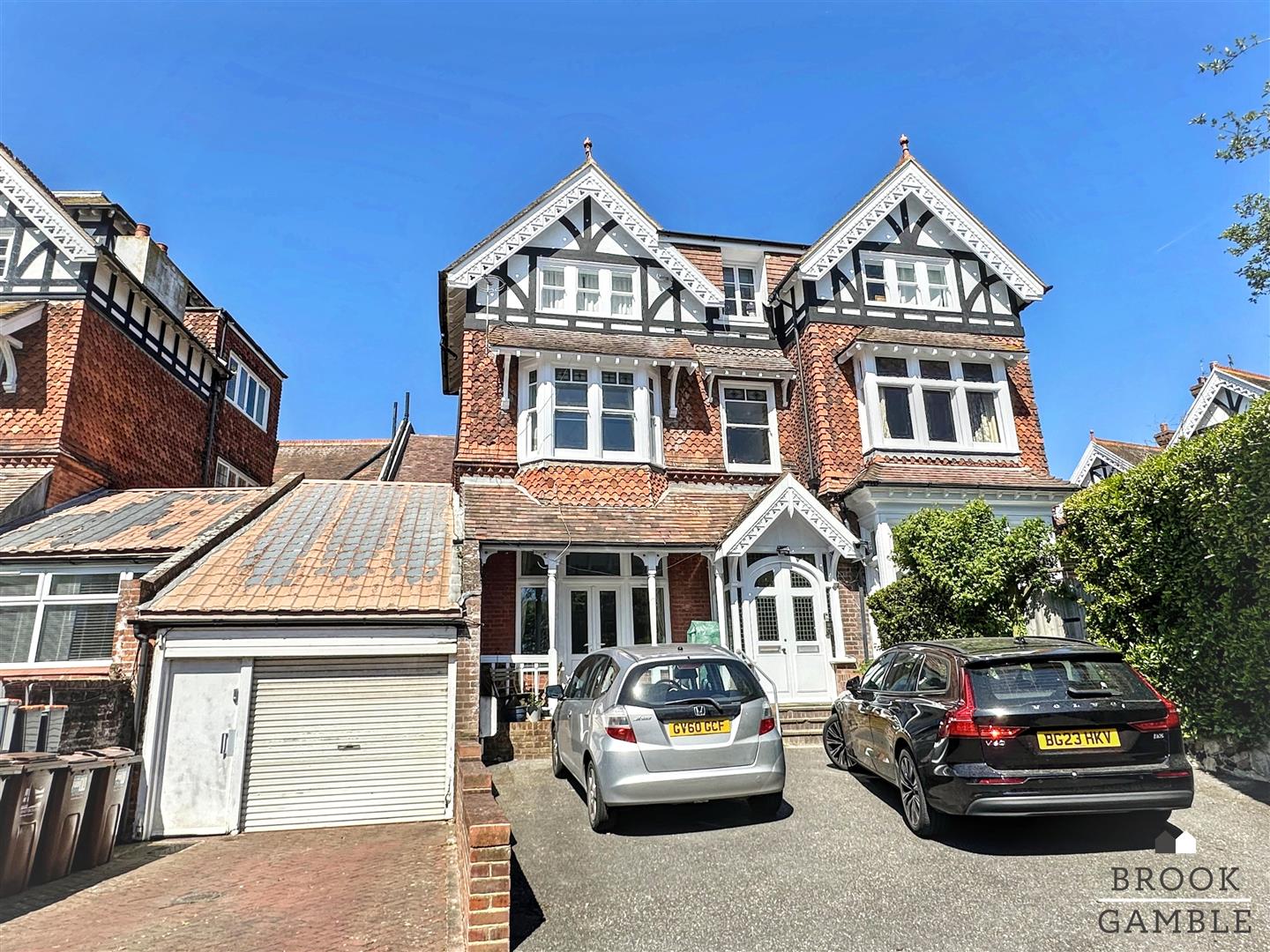 2 Bedroom Apartment. 9 Upper Avenue in Eastbourne,  2